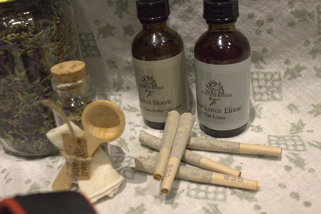 Sacred Bloom Ritual Set